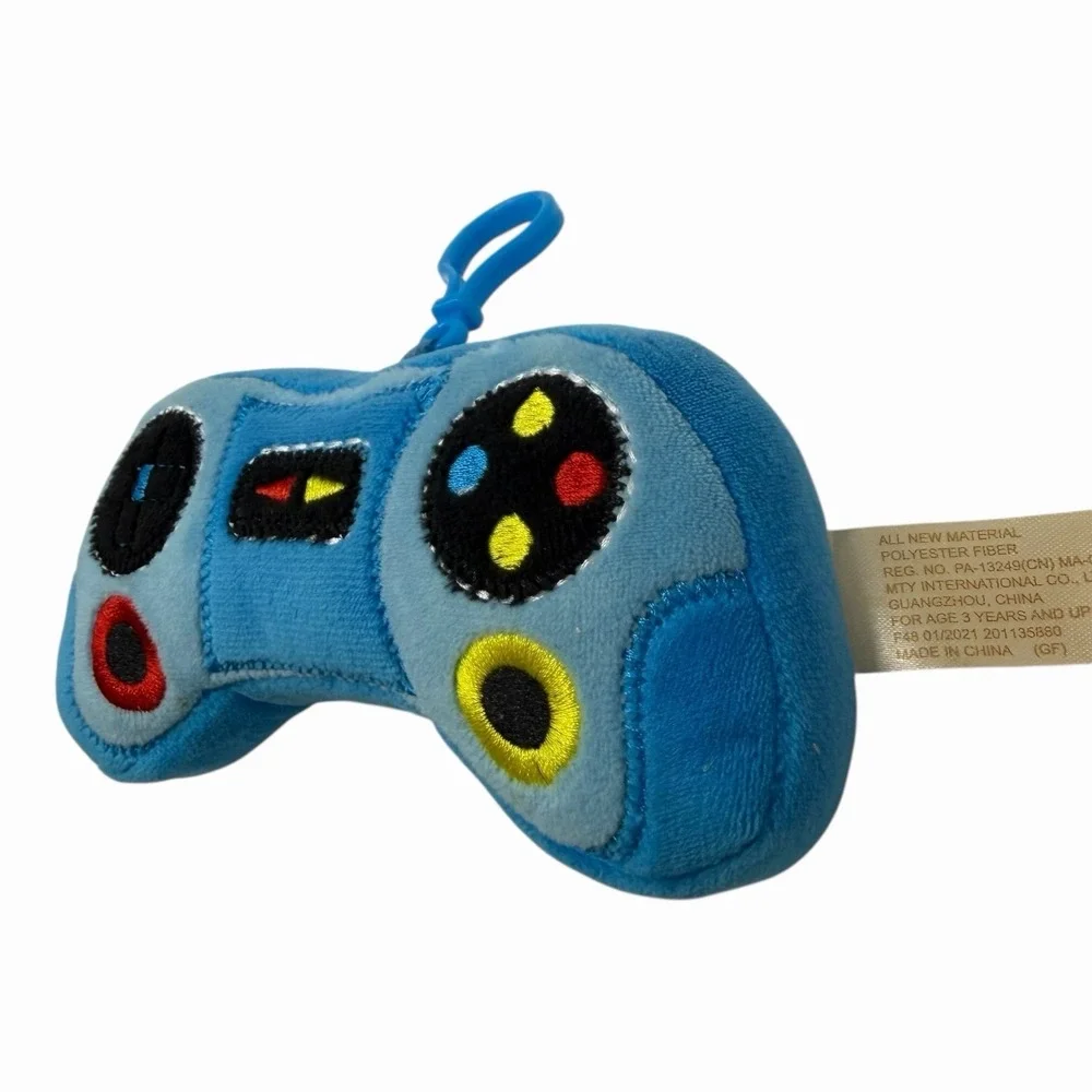 Pen Gear‎ Backpack Clip 5 Inch Plush Video Game Controller